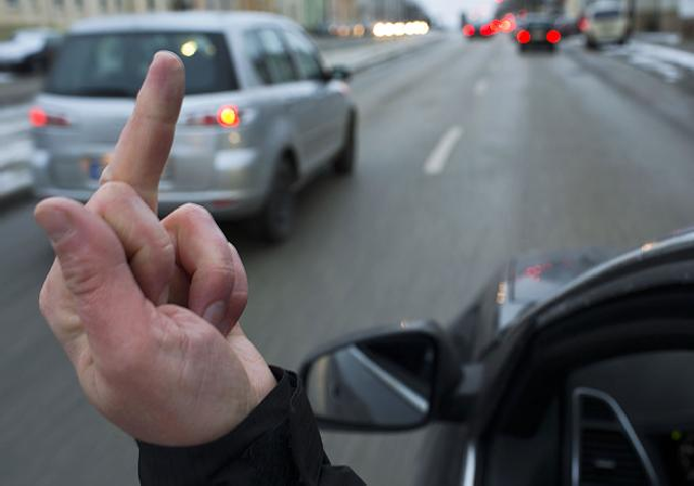 kapd be, azaz Stinkefinger, fotó: DPA