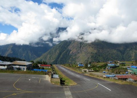 Lukla, Tenzing-Hillary repülőtér, fotó: Allan Grey