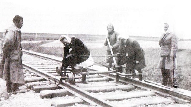 Sztálin elfeledett vasútja Sztálin elfeledett vasútja
