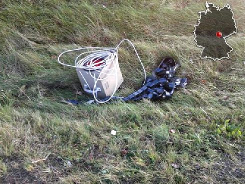Megfog és a susnyákba bevág